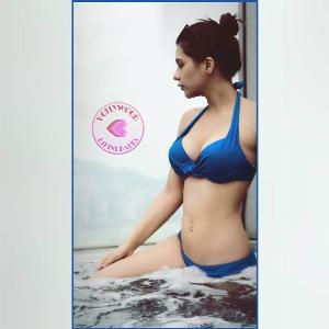 Ruhi Singh Bikini 5.jpg